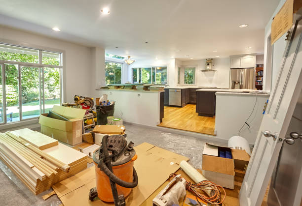 Professional Cabinet Refacing technician working in Sun City Center, FL